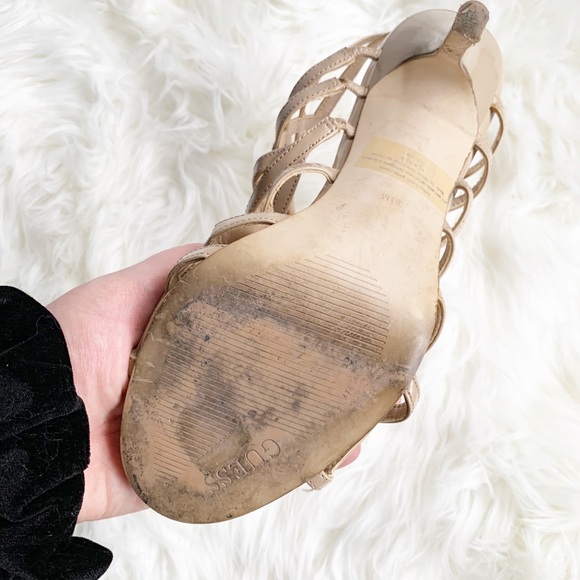 Women’s GUESS Heels - Picture 4 of 4